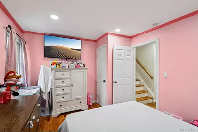 374 Miller Avenue, Freeport, NY 11520 - Photo 37