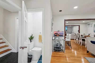 374 Miller Avenue, Freeport, NY 11520 - Photo 5