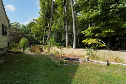 1 Essex Road, Poughkeepsie, NY 12601 - Photo 21