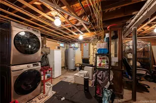 1 Essex Rd, Poughkeepsie, NY 12601 - Photo 17