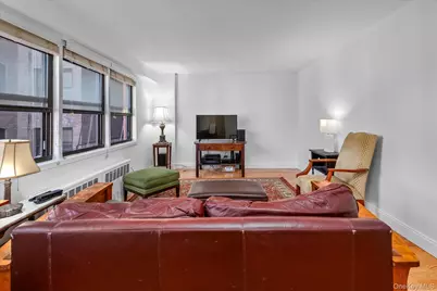 579 West 215 Street #2F, New York, NY 10034 - Photo 3