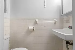 579 W 215th St, New York, NY 10034 - Photo 15