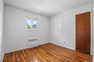 15 Alma Ln, Plainview, NY 11803 - Photo 15