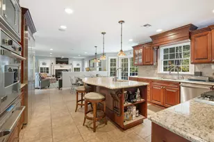 156 Maggie Dr, East Quogue, NY 11942 - Photo 5