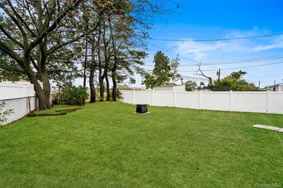 45 Lowland Road, Levittown, NY 11756 - Photo 23