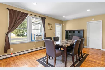 1333 Richland Boulevard, Bay Shore, NY 11706 - Photo 9