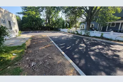 83 Kraemer Street, Hicksville, NY 11801 - Photo 5