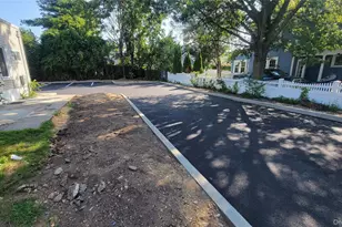 83 Kraemer St, Hicksville, NY 11801 - Photo 5