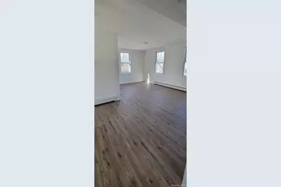 83 Kraemer Street, Hicksville, NY 11801 - Photo 25