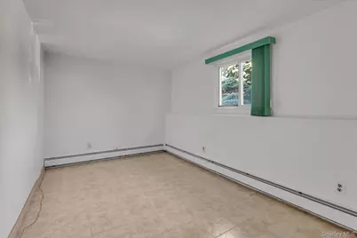 282 N Oak Street, Massapequa, NY 11758 - Photo 19