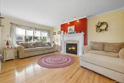 3405 Lufberry Avenue, Wantagh, NY 11793 - Photo 9