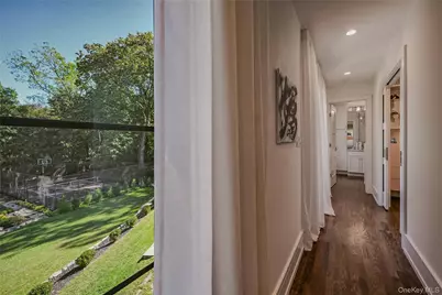 262 Huntington Bay Road, Huntington, NY 11743 - Photo 13