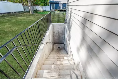 90 Yaphank Road W, Coram, NY 11727 - Photo 31