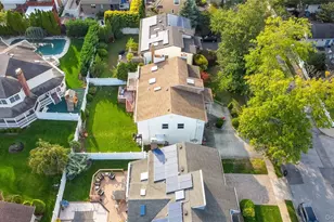 3268 Jackson Ave, Wantagh, NY 11793 - Photo 39