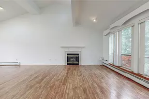 3268 Jackson Ave, Wantagh, NY 11793 - Photo 9