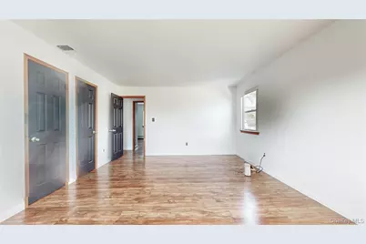 3268 Jackson Avenue, Wantagh, NY 11793 - Photo 29