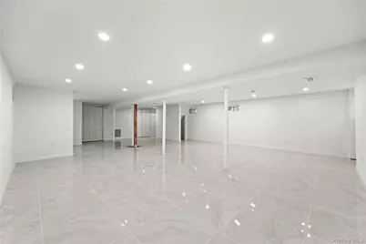 4 S 11th Street, New Hyde Park, NY 11040 - Photo 23