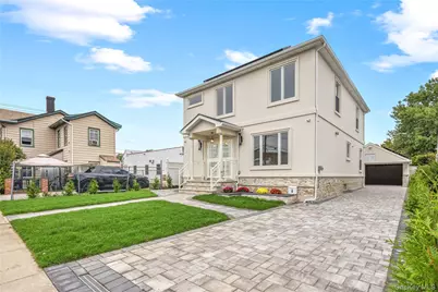 4 S 11th Street, New Hyde Park, NY 11040 - Photo 1