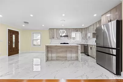 4 S 11th Street, New Hyde Park, NY 11040 - Photo 7