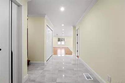 4 S 11th Street, New Hyde Park, NY 11040 - Photo 3