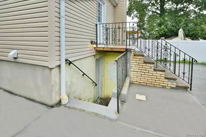 8135 166th Street, Hillcrest (Queens), NY 11432 - Photo 33