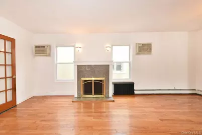 8135 166th Street, Hillcrest (Queens), NY 11432 - Photo 11