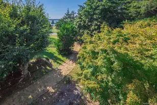 41 Squaw Rd, White Sulphur Springs, NY 11937 - Photo 29