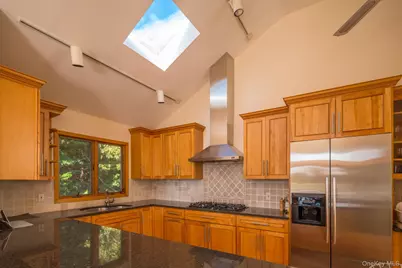 41 Squaw Road, White Sulphur Springs, NY 11937 - Photo 17