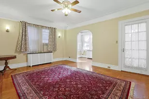 317 E 242nd St, Bronx, NY 10470 - Photo 5