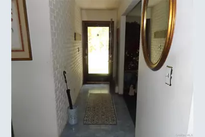 56 Rose Street, Smithtown, NY 11787 - Photo 3