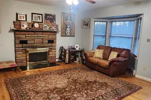 43 Hunter Ave, Miller Place, NY 11764 - Photo 3