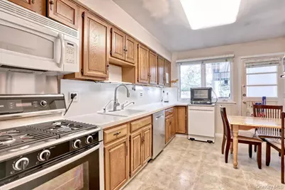 21 Briarcliff Drive, Monsey, NY 10952 - Photo 7