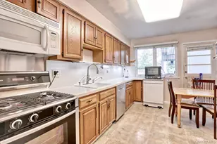 21 Briarcliff Dr, Monsey, NY 10952 - Photo 7