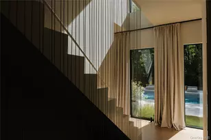 96 Godfrey Ln, Huntington, NY 11743 - Photo 9