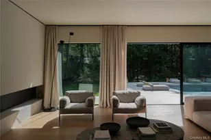 96 Godfrey Ln, Huntington, NY 11743 - Photo 5