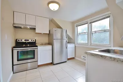 208 Myrtle Ave #UNIT 3, Mahopac, NY 10541 - Photo 5