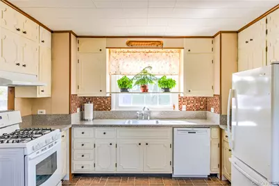 60 Everett Street, Patchogue, NY 11772 - Photo 9