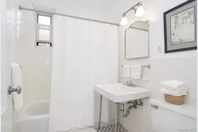 1 Midland Gardens #4A, Bronxville, NY 10708 - Photo 9