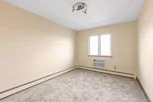 69-21 62nd Dr, Middle Village, NY 11379 - Photo 11