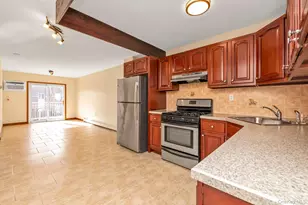 69-21 62nd Dr, Middle Village, NY 11379 - Photo 5