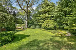 135 Piping Rock Rd, Locust Valley, NY 11560 - Photo 35