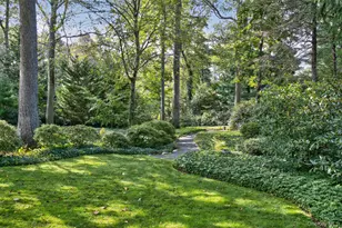 135 Piping Rock Rd, Locust Valley, NY 11560 - Photo 31