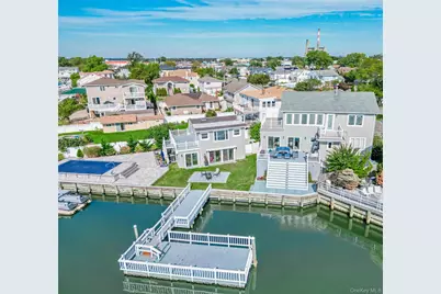 210 Saratoga Boulevard, Island Park, NY 11558 - Photo 3