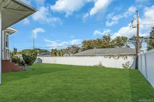 708 Salisbury Park Dr, Westbury, NY 11590 - Photo 31