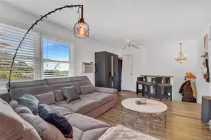 69-14 Little Neck Pkwy, Glen Oaks, NY 11004 - Photo 7