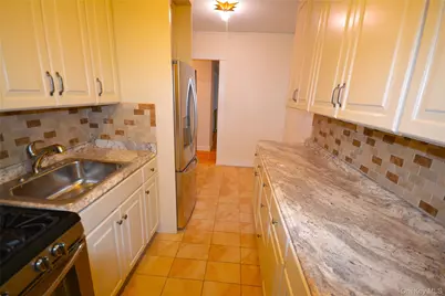 210 Martine Avenue #1H, White Plains, NY 10601 - Photo 3