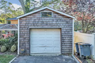 81 Beach Rd, Wading River, NY 11792 - Photo 13