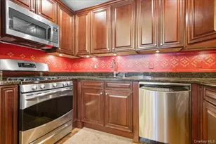 383 Summer Ct, East Meadow, NY 11554 - Photo 19