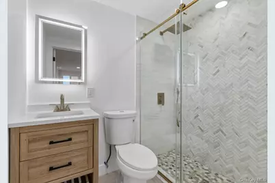 873 S 7th Street, Lindenhurst, NY 11757 - Photo 19