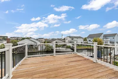 873 S 7th Street, Lindenhurst, NY 11757 - Photo 11